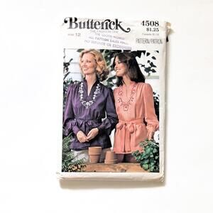 1970s Vintage Butterick 4508 Sewing Pattern - Misses Top & Belt